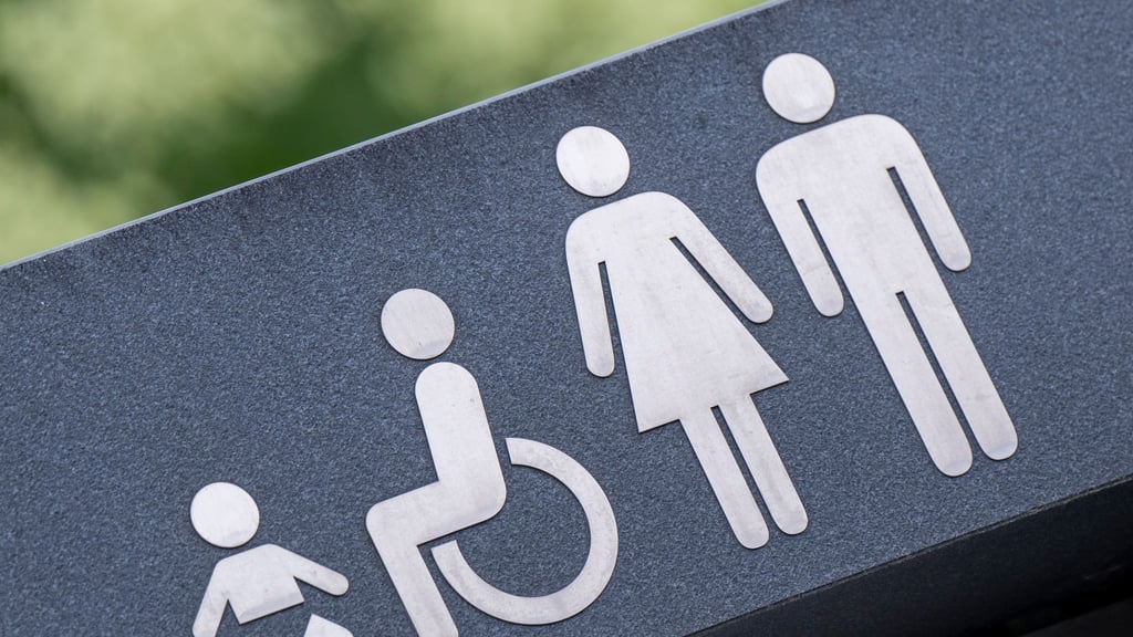 Gastronomen dürfen keine Extra-Toilettengebühr verlangen. (Archivbild)