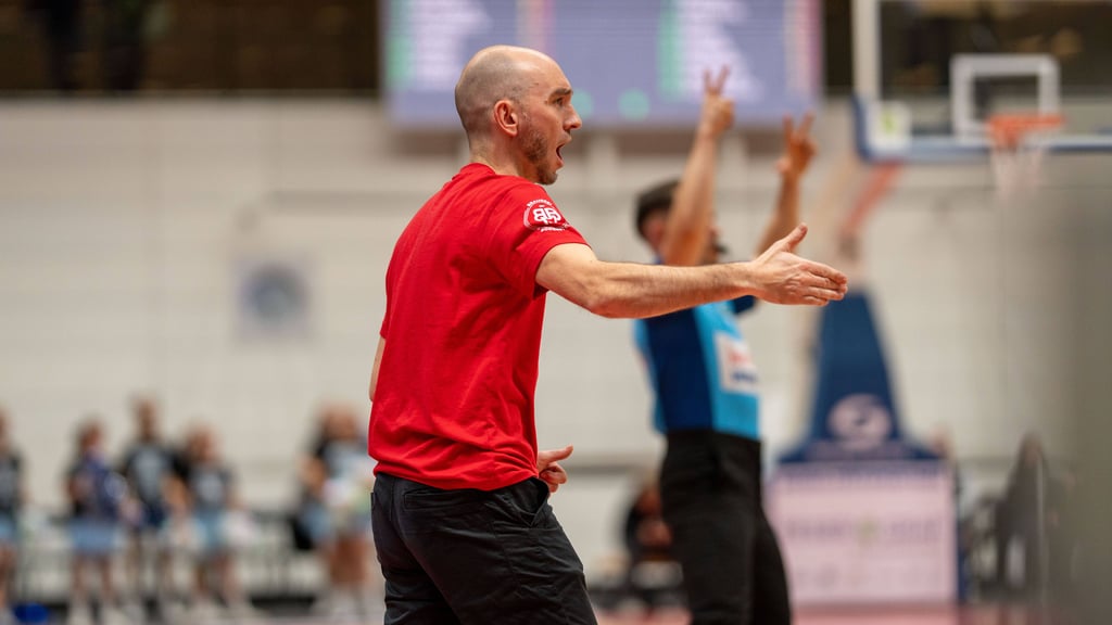 Eiko Potthast hofft auf einen gelungenen Freitagabend aus Sicht der SBB Baskets in heimischer Halle.