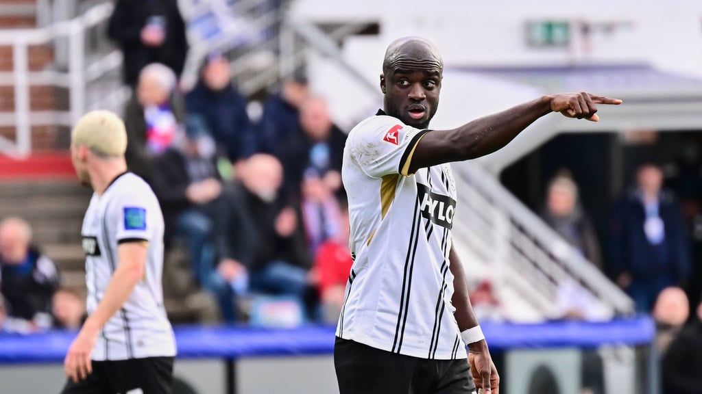 Amara Condé verpasst das Wiedersehen mit seinem Ex-Club 1. FC Magdeburg am Freitagabend. Der Mittelfeldspieler muss gelbgesperrt zuschauen.