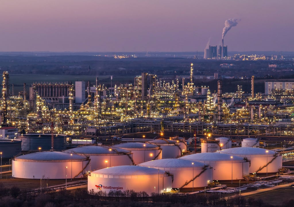 Trotz Krise in der ostdeutschen Chemiebranche soll in Leuna ein neues Industriegebiet entstehen.