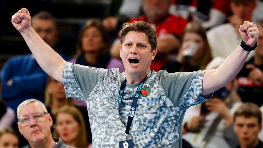 Füchse-Trainer Nicolej Krickau darf sich über den Gruppensieg in der Champions League freuen