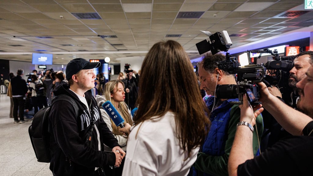„Natürlich ist es beunruhigend, wenn man Raketen über die Köpfe fliegen sieht“, sagt Carl Wagener.