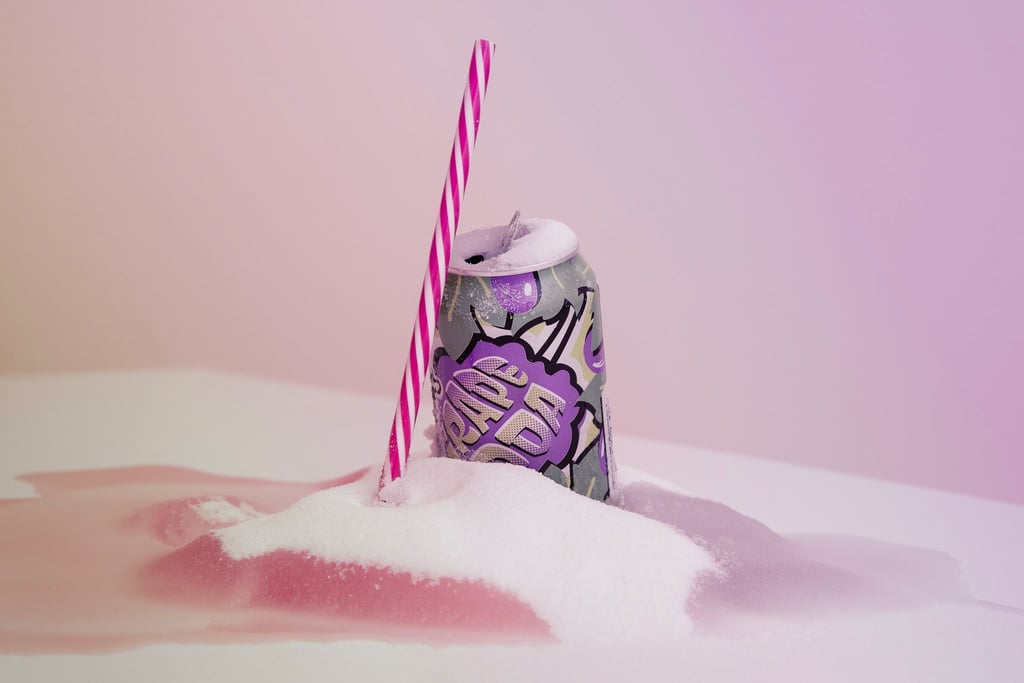 Zuckerhaltige Getränke belasten die Nieren: Fruchtzucker aus Softdrinks und Fertigprodukten kann langfristig Nierenschäden fördern.