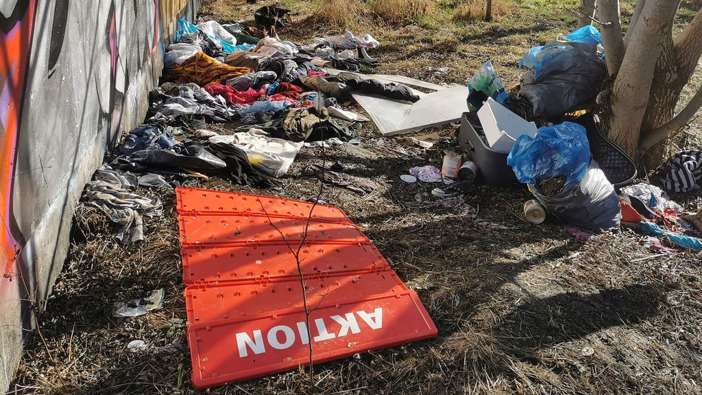 Die Garagenanlage im Mühlenweg in Halberstadt entwickelte sich zur illegalen Mülldeponie.
