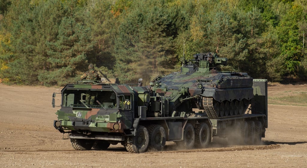 Ein Schwerlasttransporter vom Typ „Elefant“ brannte. (Symbolbild)