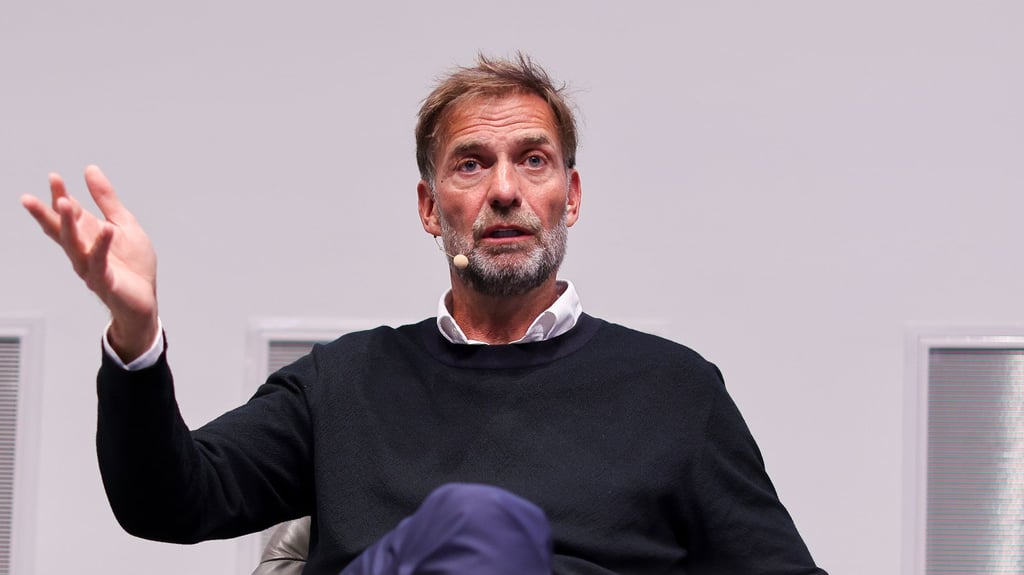 Die Gerüchte um ein vorzeitiges Aus von Jürgen Klopp bei Red Bull dementierte das Unternehmen. (Archivbild)
