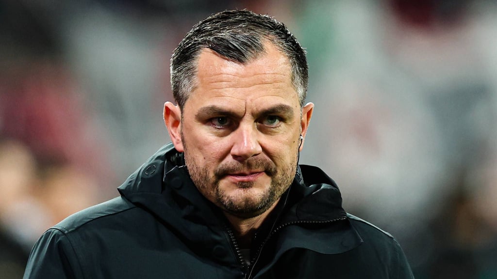 RB Leipzigs Sportchef Marcel Schäfer äußerte sich kritisch zur Teamleistung beim 2:1 gegen Augsburg.