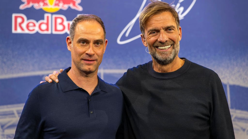 Jürgen Klopp (Global Head of Soccer bei Red Bull) mit Red-Bull-CEO Oliver Mintzlaff (l.).