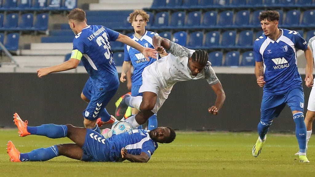 Der 1. FC Magdeburg und der BFC Dynamo aus Berlin trafen das letzte Mal im August 2025 aufeinander. Der FCM gewann das Hinspiel mit 4:3.&nbsp;