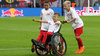 RB-Fan Kimi (im Rollstuhl) war der heimliche Star des vergangenen Spieltags gegen Nürnberg.