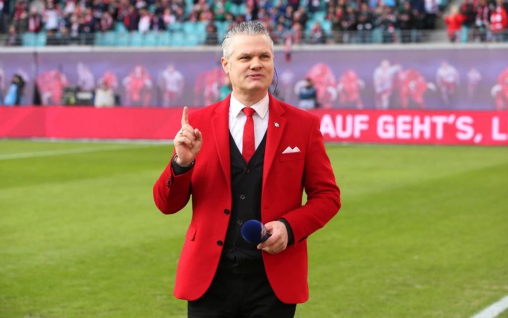 Stadionsprecher bleibt zwei Jahre länger Award für RB Leipzig RBLive