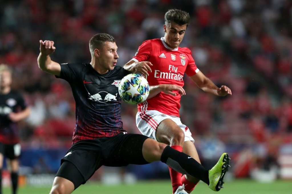 RB Leipzig besiegt dank Steigerung nach der Pause Benfica Lissabon.