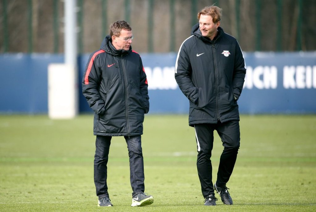 Ralph Hasenhüttl spielt Rangnick-Fußball – aber der hält sich aus der Trainerarbeit raus.