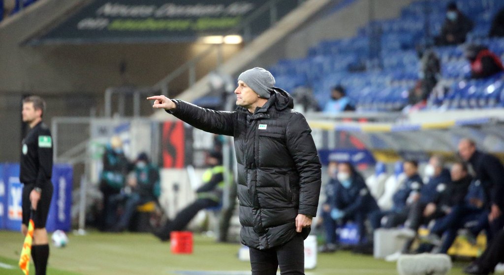 Trainer Heiko Herrlich hat Respekt vor RB Leipzig.