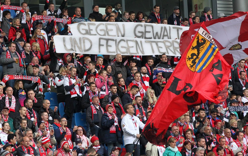 Die Parole „Gegen Gewalt” ist noch immer Konsens unter dem Großteilder Fans von RB Leipzig.