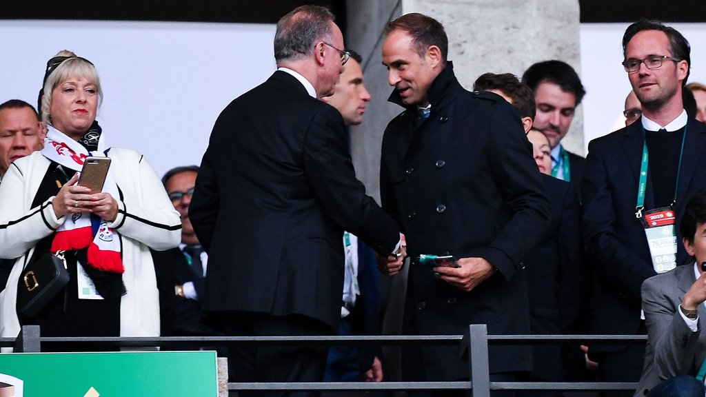 Beim DFB-Pokalfinale gratulierte Oliver Mintzlaff Karl-Heinz Rummenigge, nun ist es anders herum.