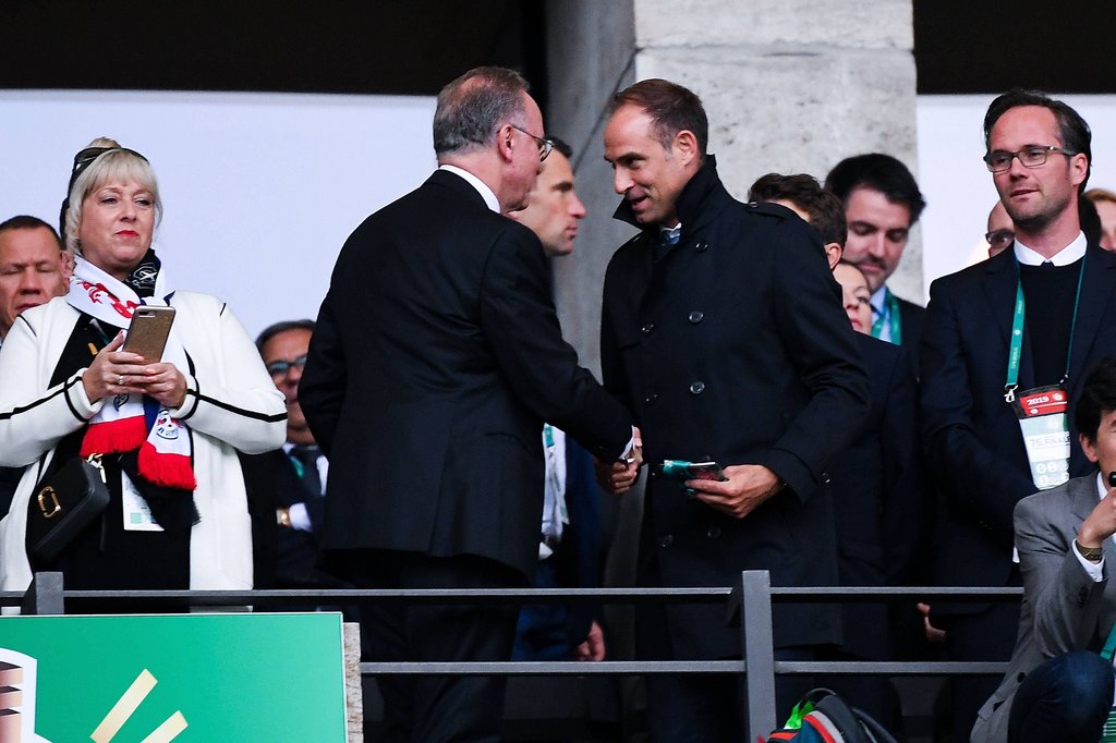 Beim DFB-Pokalfinale gratulierte Oliver Mintzlaff Karl-Heinz Rummenigge, nun ist es anders herum.