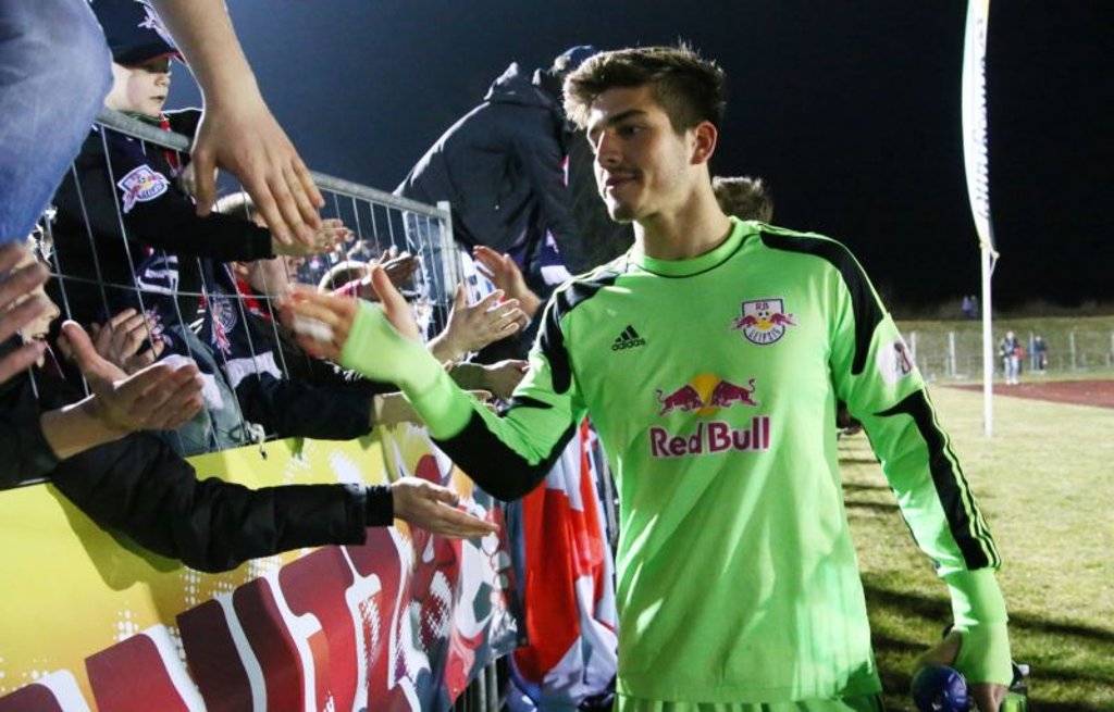 Fabian Bredlow debütierte einst bei RB Leipzig im Männerbereich und kehrt nun mit Nürnberg als Bundesliga-Torwart zurück.