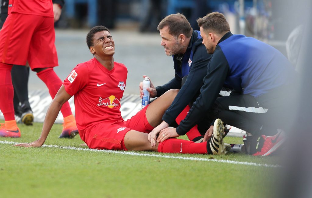 Malades Knie: Kämpfer Bernardo