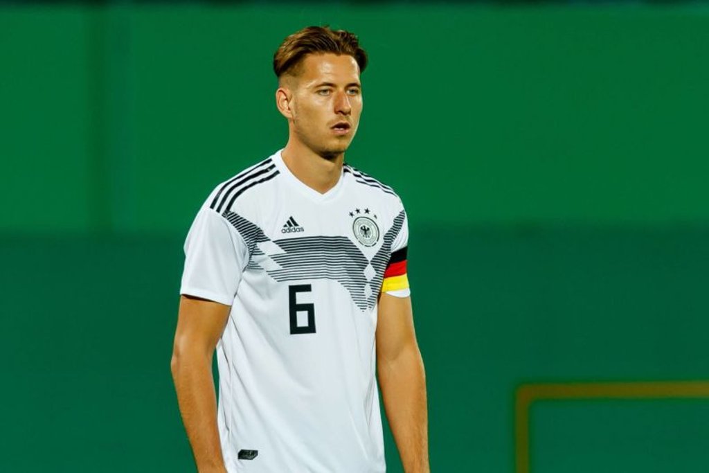 Waldemar Anton trägt bei der deutschen U21 die Kapitänsbinde, wenn Lukas Klostermann nicht auf dem Platz steht.
