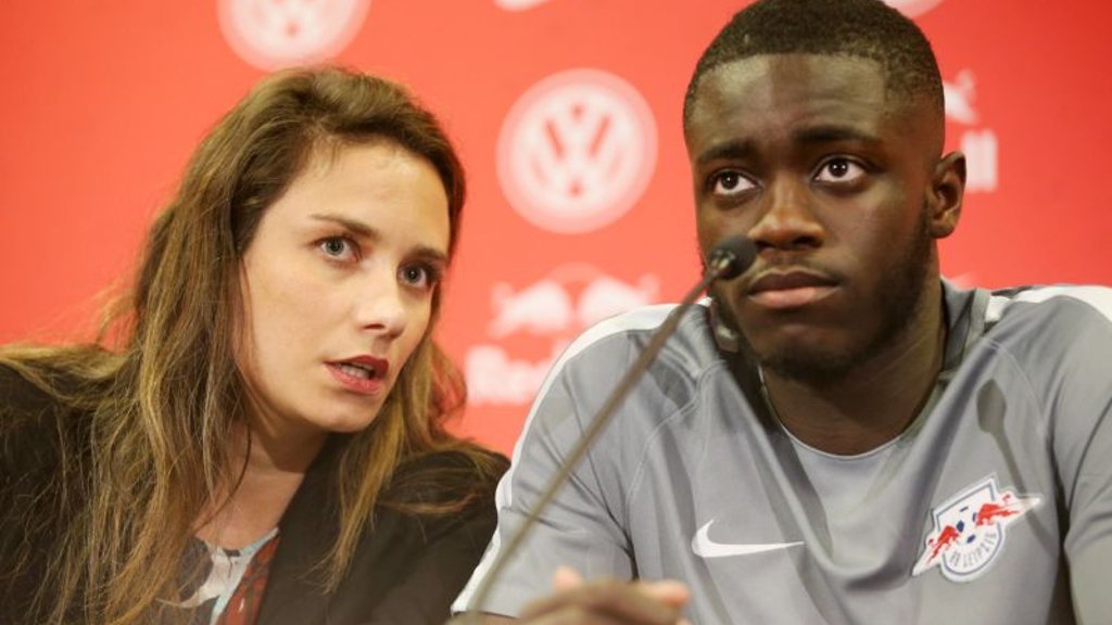 Raquel Rosa stand bei RB Leipzig Spielern wie Dayot Upamecano zur Seite. Nun betreut sie den RB-Spieler bei Sports Total.