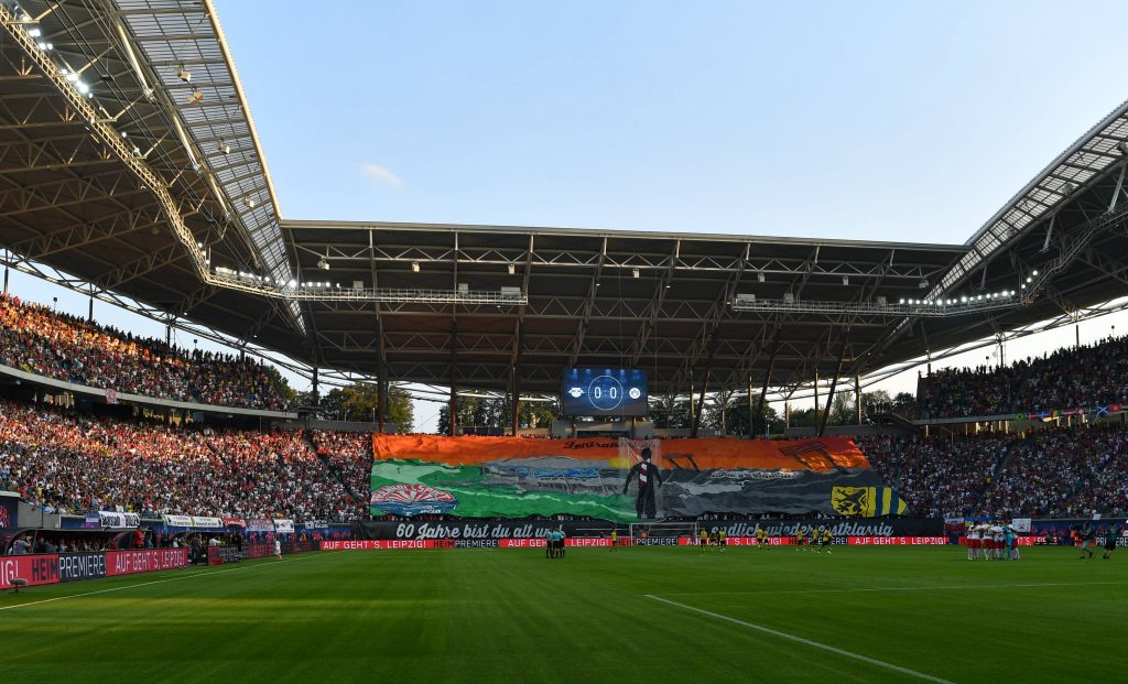 Gibt immer gute Bilder, hat aber so seine Tücken in der Anreise: eine ausverkaufte Red Bull Arena.