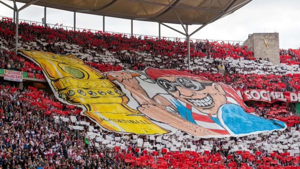 Die RB-Fans bereiteten ihrer Mannschaft einen tollen Abend mit aufwendiger Choreo.