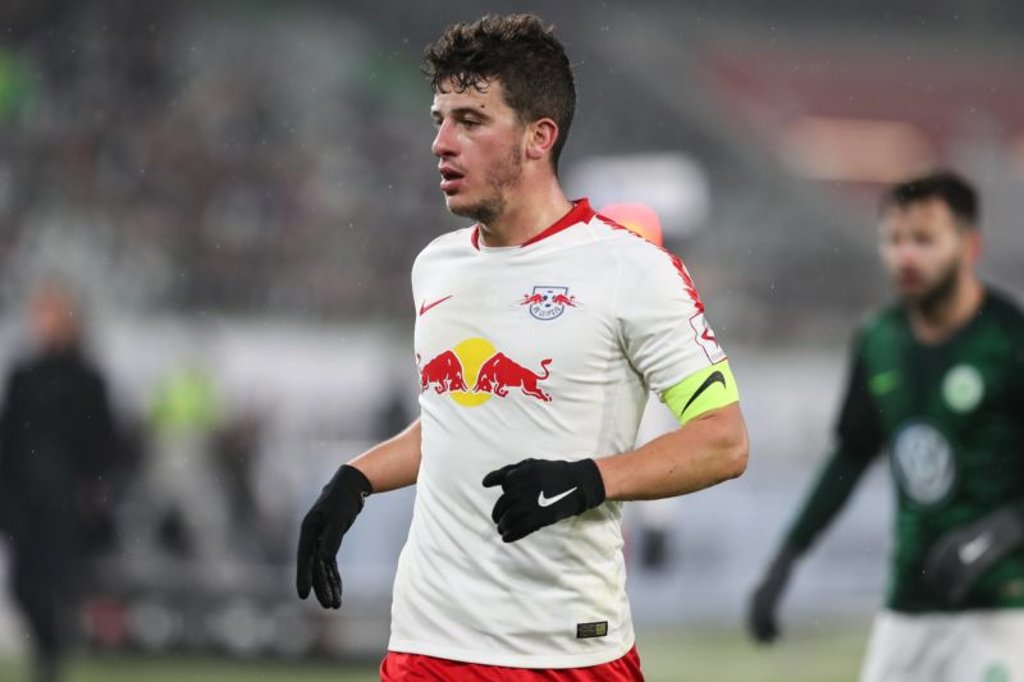 Diego Demme versuchte dem Spiel von RB Leipzig auch in Wolfsburg Halt zu geben.