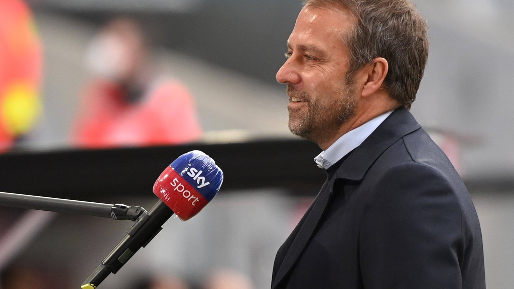 Bayern-Trainer Hansi Flick lobt RB Leipzig in den höchsten Tönen.