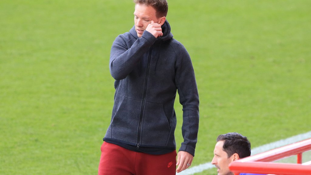 Träne im Knopfloch oder hatte er nur was im Auge? Julian Nagelsmanns letztes Spiel mit RB Leipzig.