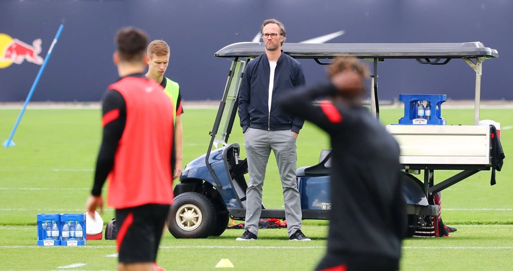 Hat auch beim Training alles im Blick und zeigt Präsenz: Florian Scholz.