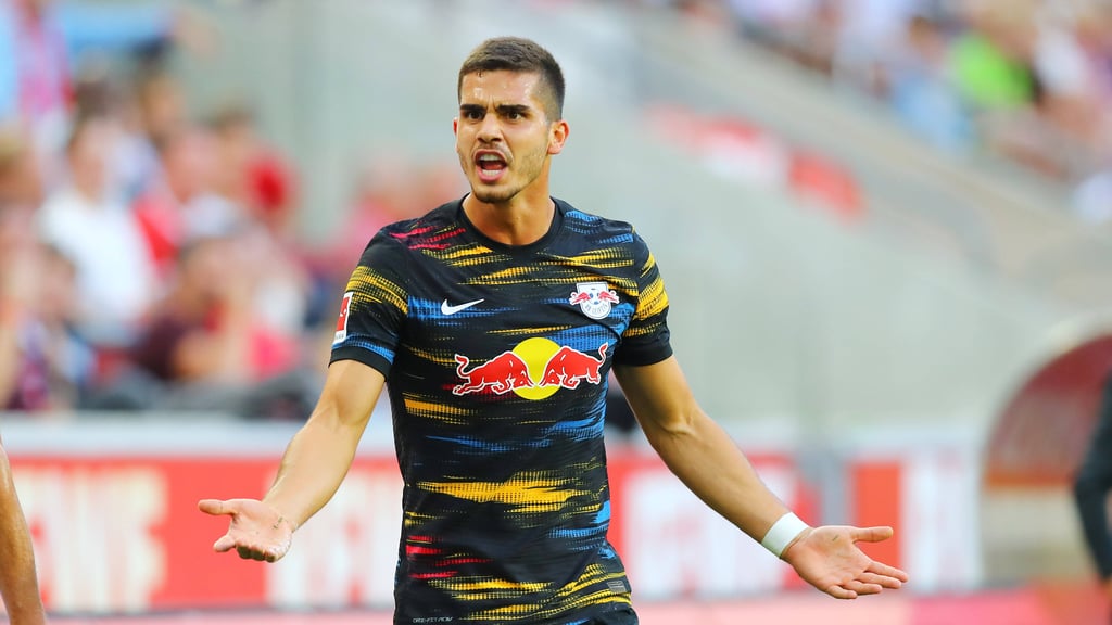 Bankplatz, ich? André Silva.