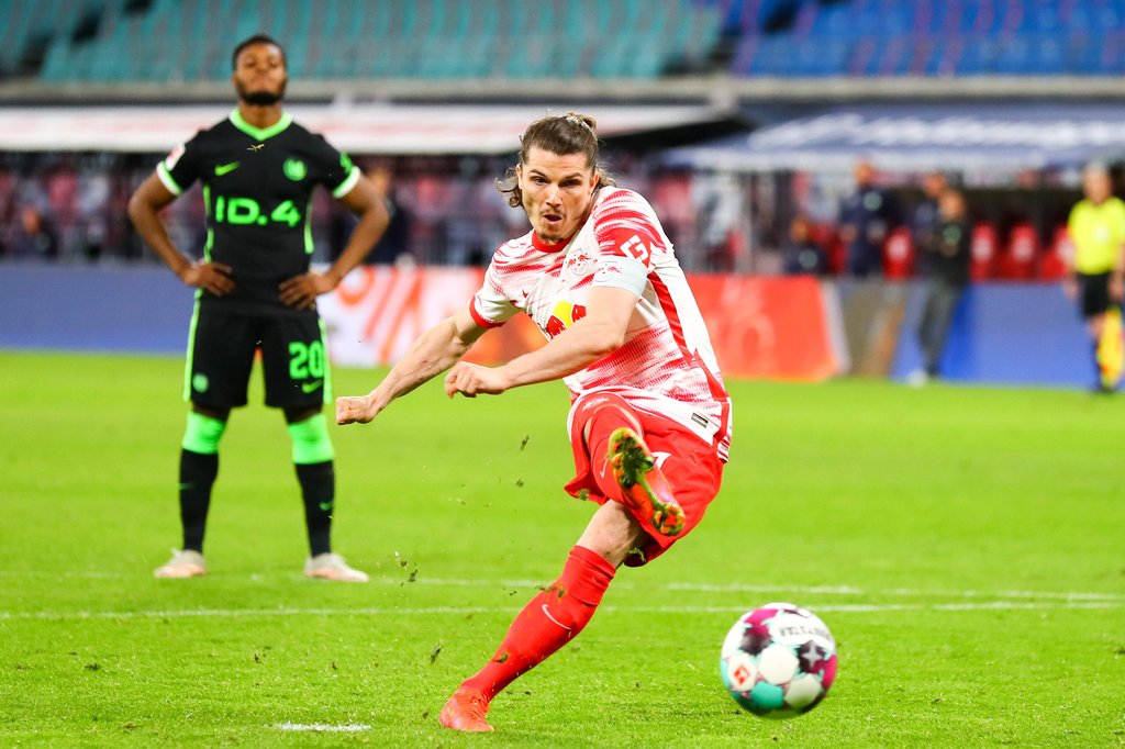Perfekte Schusshaltung: Marcel Sabitzer beim Elfmeter.