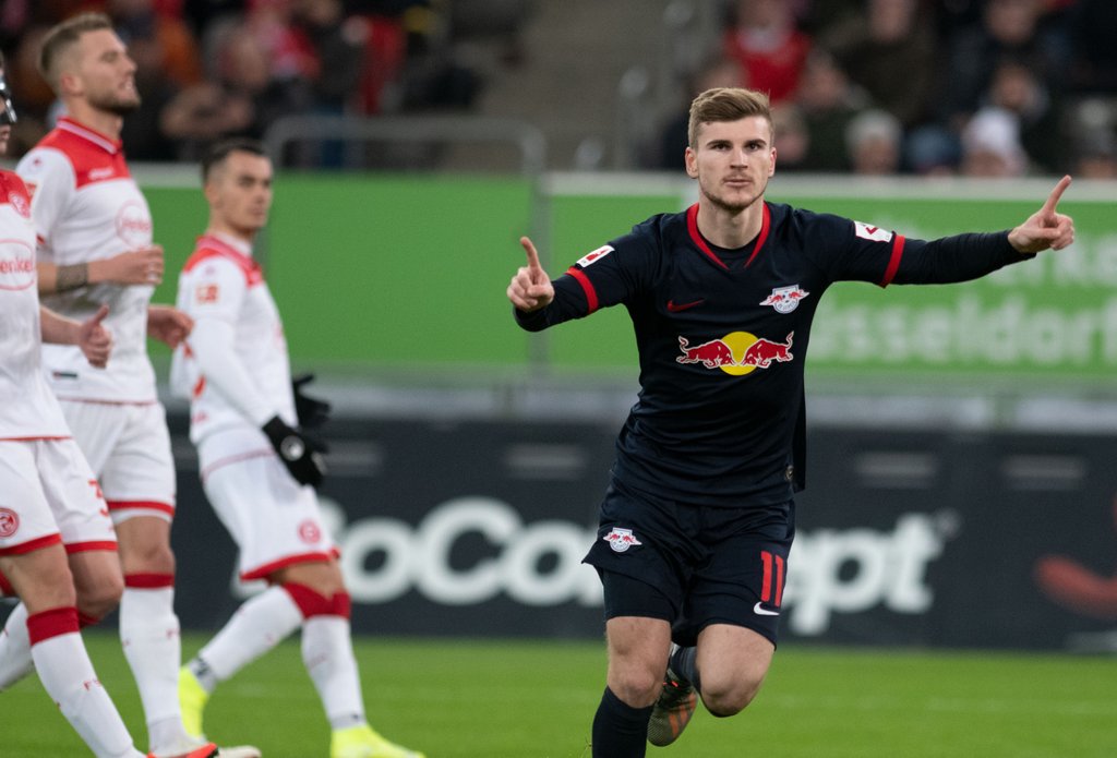 Timo Werner jubelt über sein Tor für RB Leipzig gegen Düsseldorf.