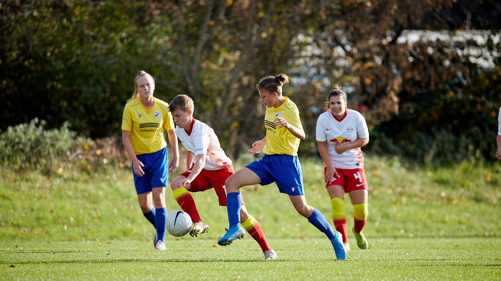 Torschützin Emy Bührig, hier beim Spiel gegen Carl Zeiss Jena II