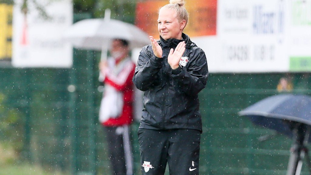 Trainerin Katja Greulich hat den Klassenerhalt als Saisonziel ausgegeben.