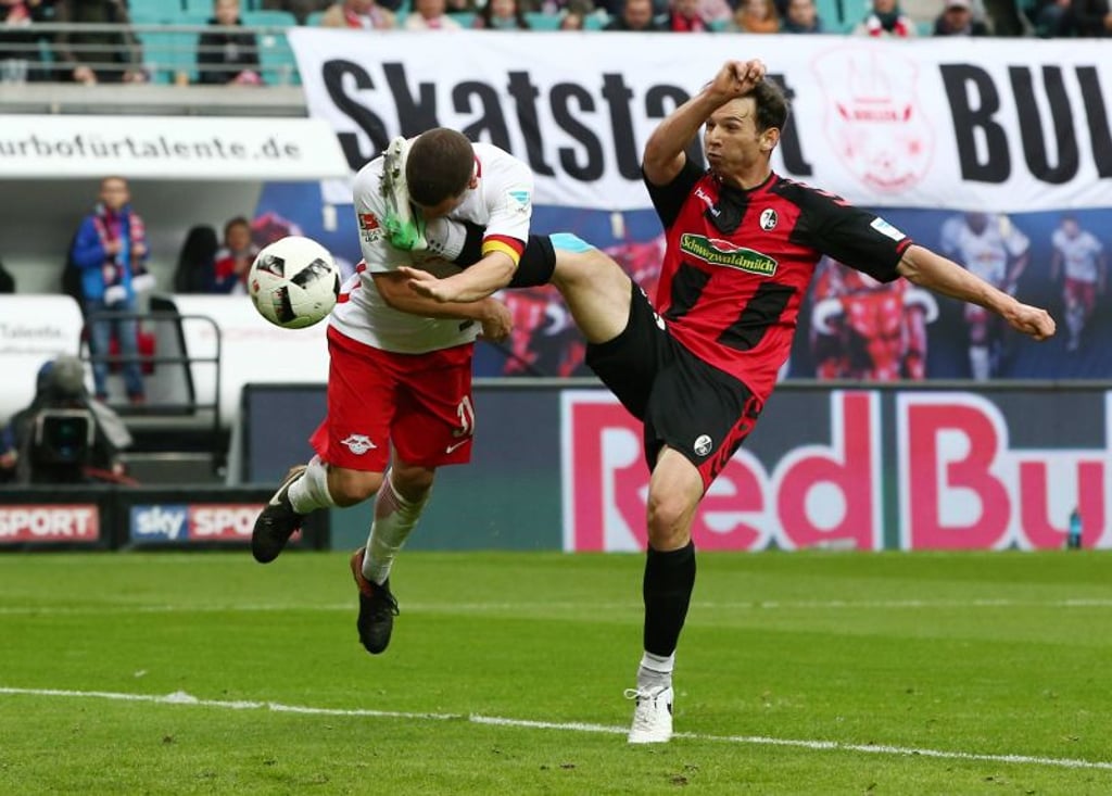 Dayot Upamecano gegen Karim Guedé