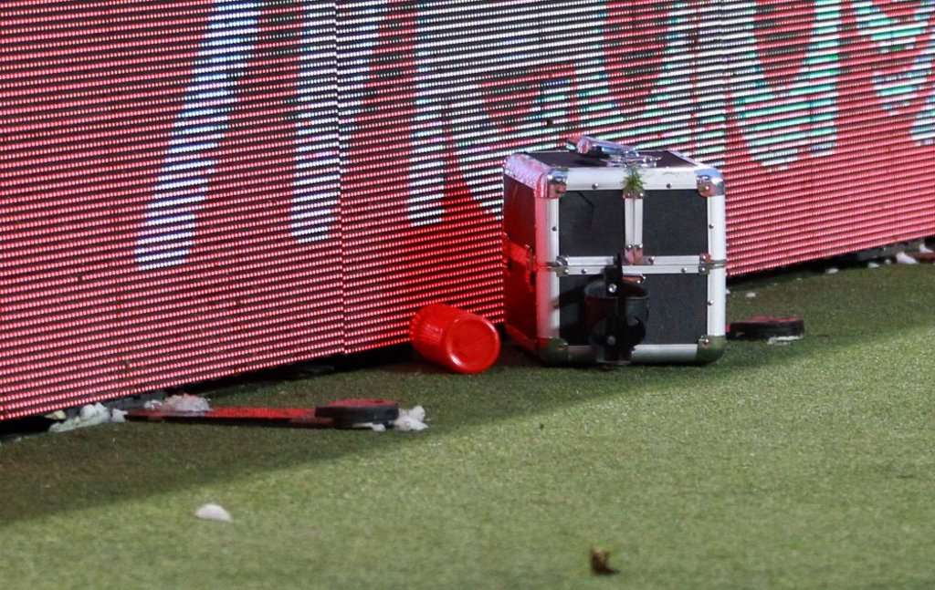 Corpus delicti: Der Medizinkoffer den Willi Orban aus dem Spielfeld beförderte