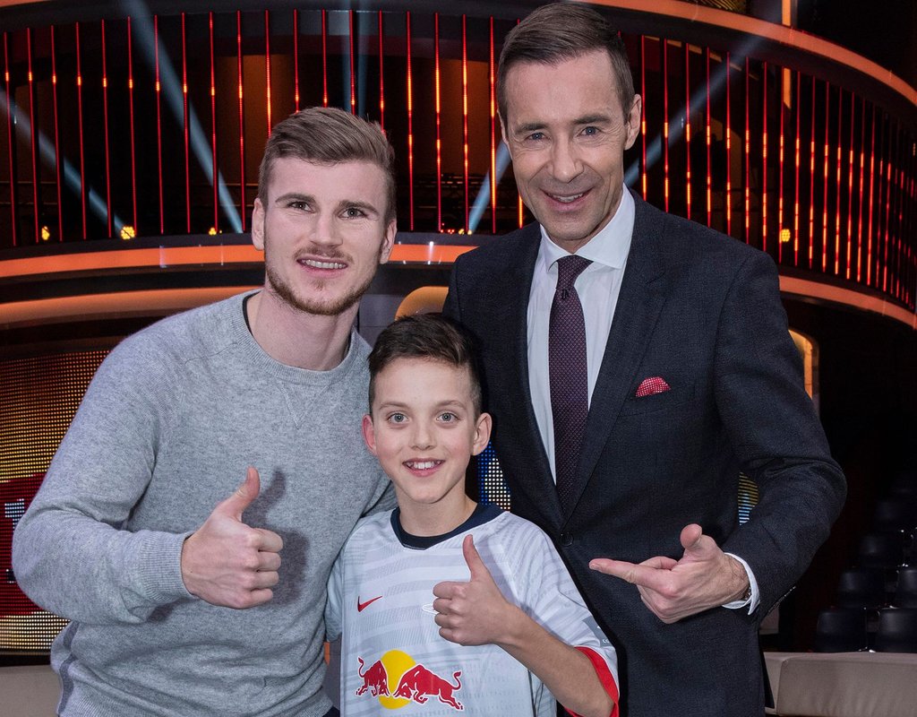 Timo Werner zu Gast bei Kai Pflaume: Ist er im Fußball-Darts besser als der elfjährige Nicolas?