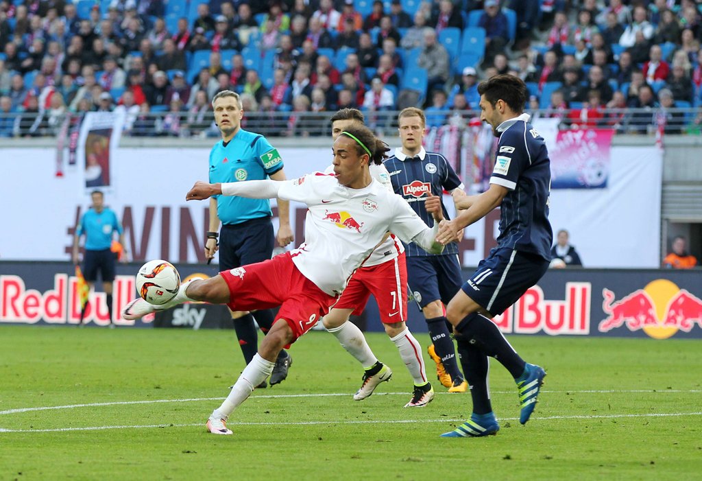 Waren beim letzten Aufeinandertreffen mit Arminia Bielefeld in der Zweitliga-Saison 2015/16 schon dabei: RB Leipzigs Yussuf Poulsen (vorne) und Marcel Sabitzer (verdeckt).