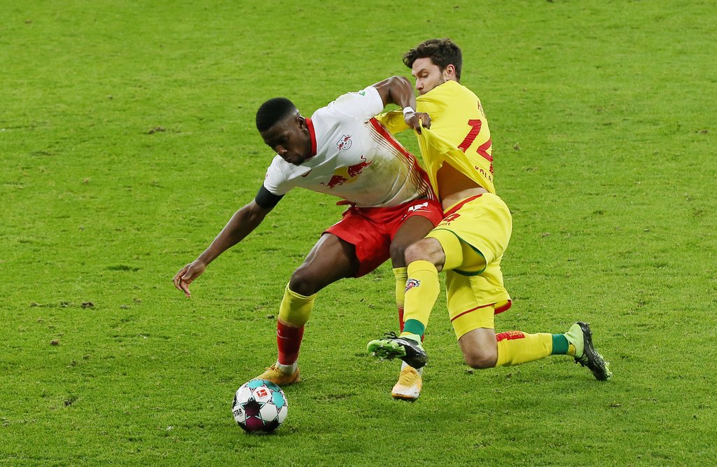 Packt gerne mal ordentlich zu: RB Leipzigs Nordi Mukiele (l.).