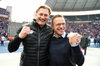 So war es vor einem Jahr: Ralf Rangnick freut sich mit Trainer Ralph Hasenhüttl über den Sieg in Berlin und die Champions League.