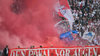 Fans von RB Leipzig zünden beim DFB-Pokal-Endspiel eine Rauchbombe.