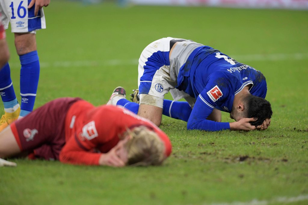 So ein holpriger Rasen tut einfach nur weh.