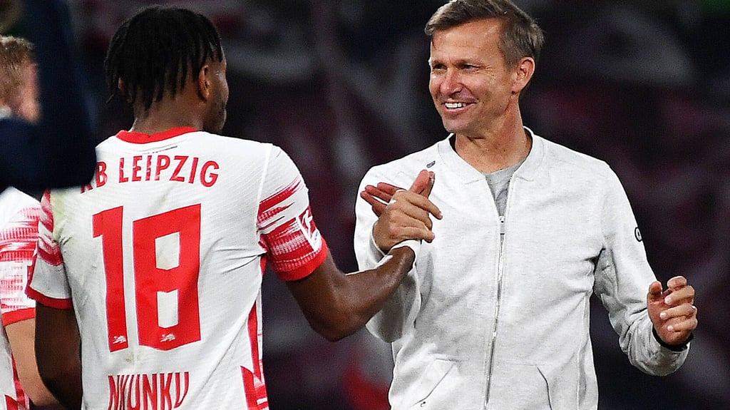 Coach Jesse Marsch (r.) und sein Schützling&nbsp;Christopher Nkunku.