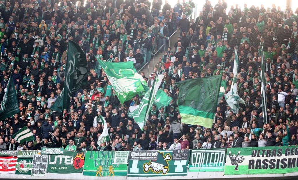 Fans von Werder Bremen bei RB Leipzig.