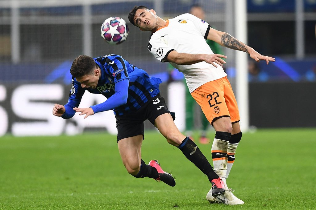 Einer für RB? Valencias Maxi Gómez (r.), hier im Spiel gegen Bergamo.