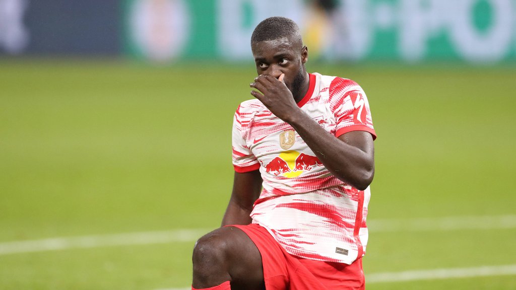 Dayot Upamecano erwischte im Pokalfinale gegen Borussia Dortmund keinen Sahnetag.&nbsp;