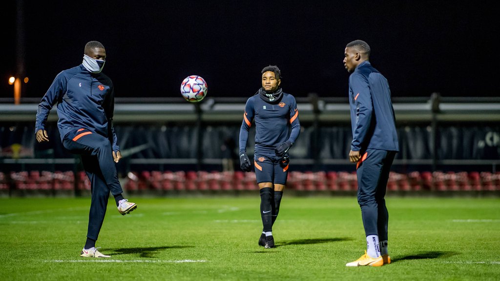 Fehlen verletzt: Ibrahima Konaté, Christopher Nkuku und Nordi Mukiele (v.l.)
