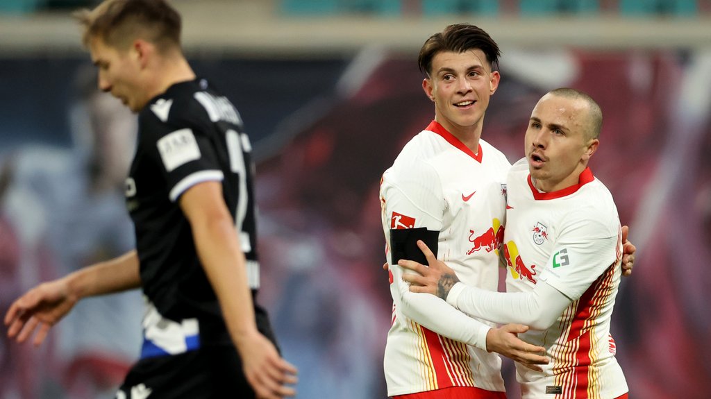 Vorlagebgeber und Empfänger: Lazar Samardzic und Angeliño.